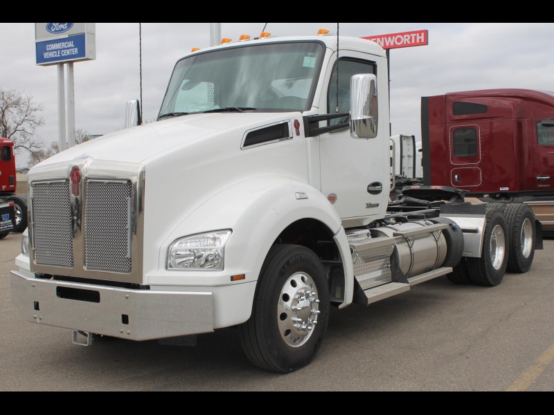 Buy 2025 Kenworth T880 Nsj145637 Trucks for sale In Fargo, Nd