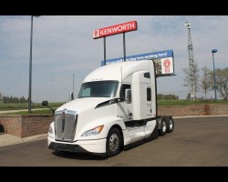 2024 Kenworth T680 Trucks for sale