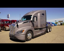 2024 Kenworth T680 Trucks for sale