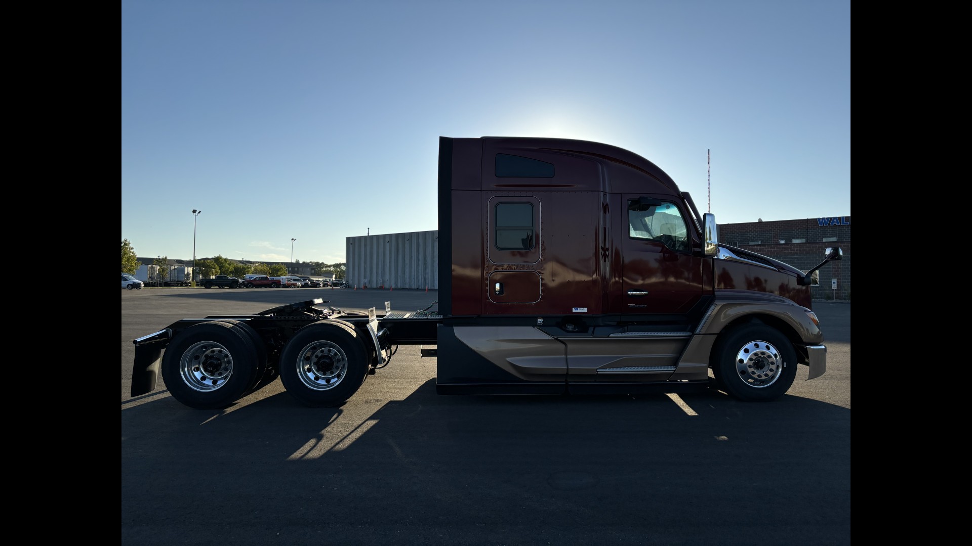 Buy 2024 Kenworth T680 Nrj376224 Trucks for sale In Fargo, Nd