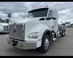 2025 Kenworth T880 Trucks for sale