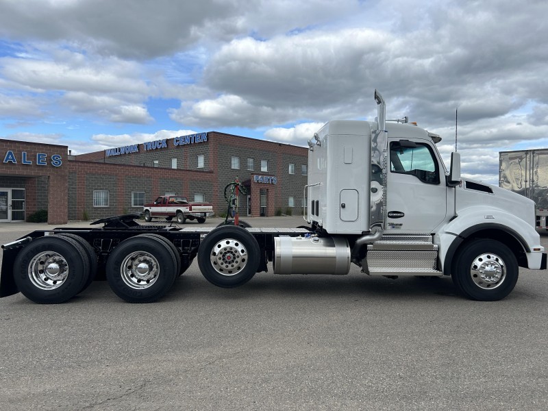 Buy 2025 Kenworth T880 Nsj167670 - Trucks for sale In Fargo, Nd