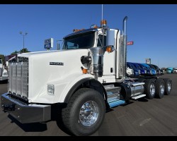 2025 Kenworth T800 Trucks for sale