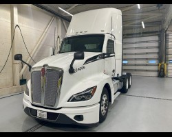 2022 Kenworth T680 Trucks for sale