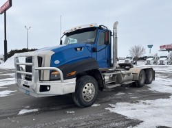 2014 CAT CT660L  