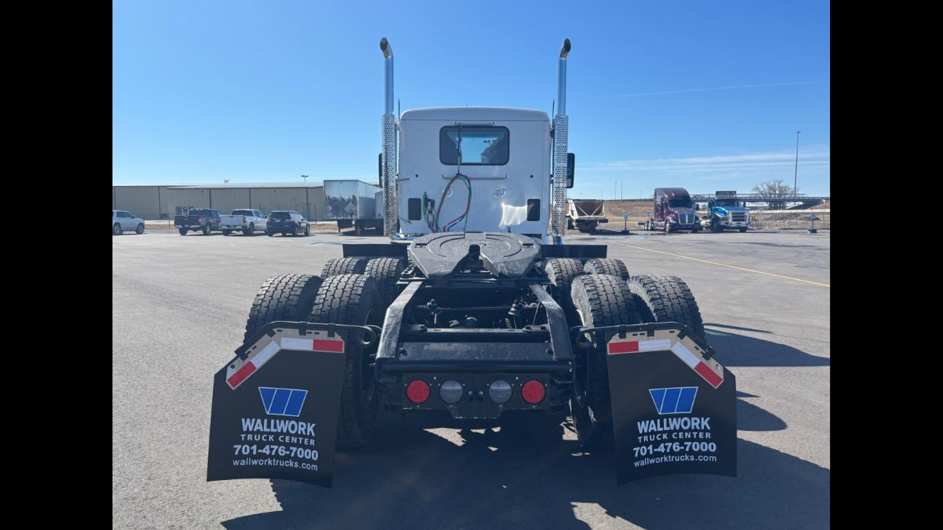 2026 Kenworth T880 - image 4