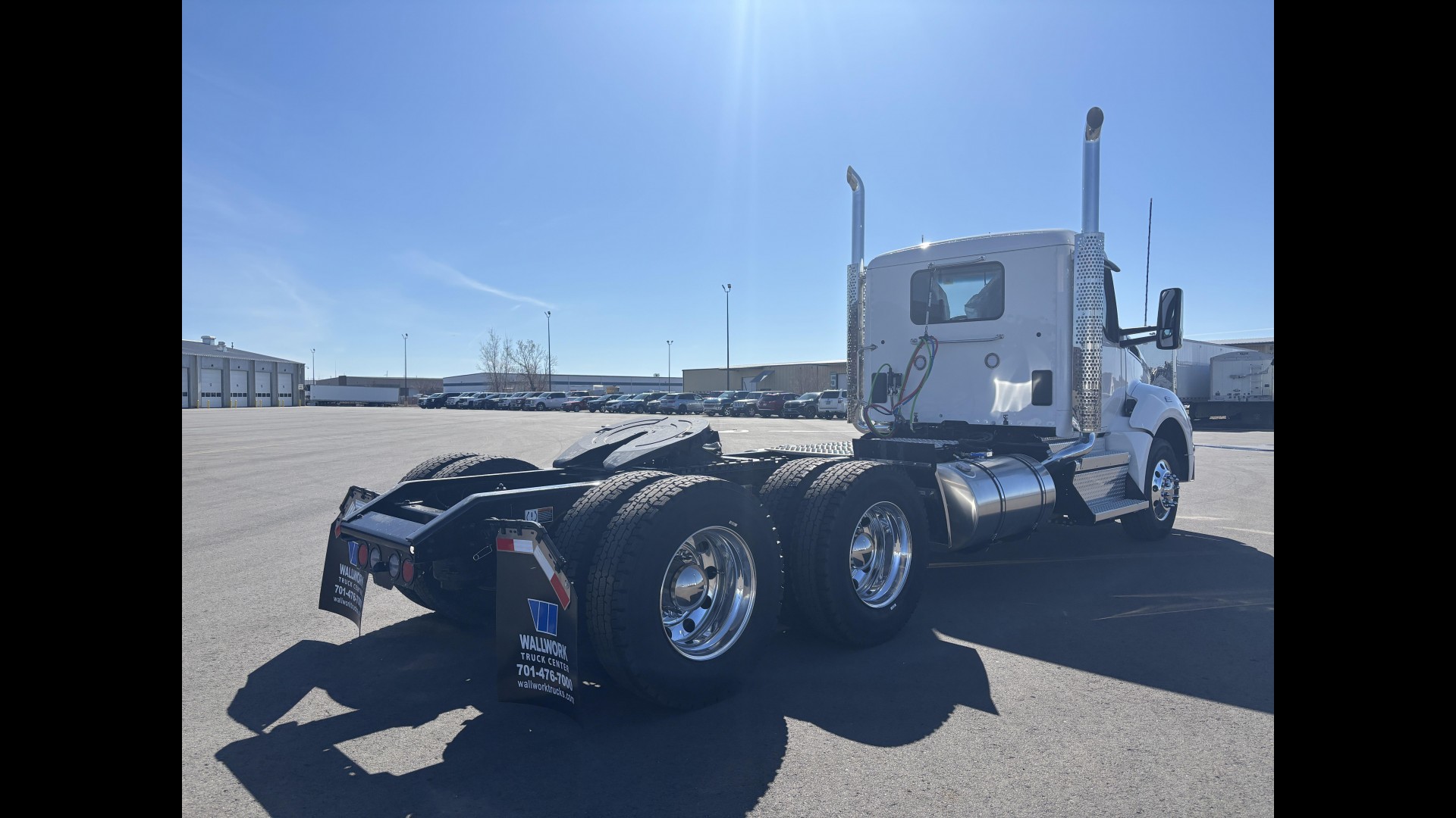 2026 Kenworth T880 - image 5