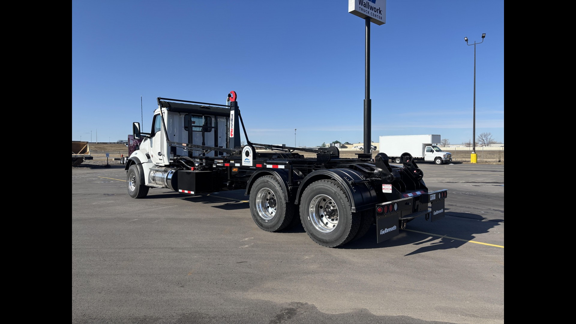 2026 Kenworth T880 - image 3