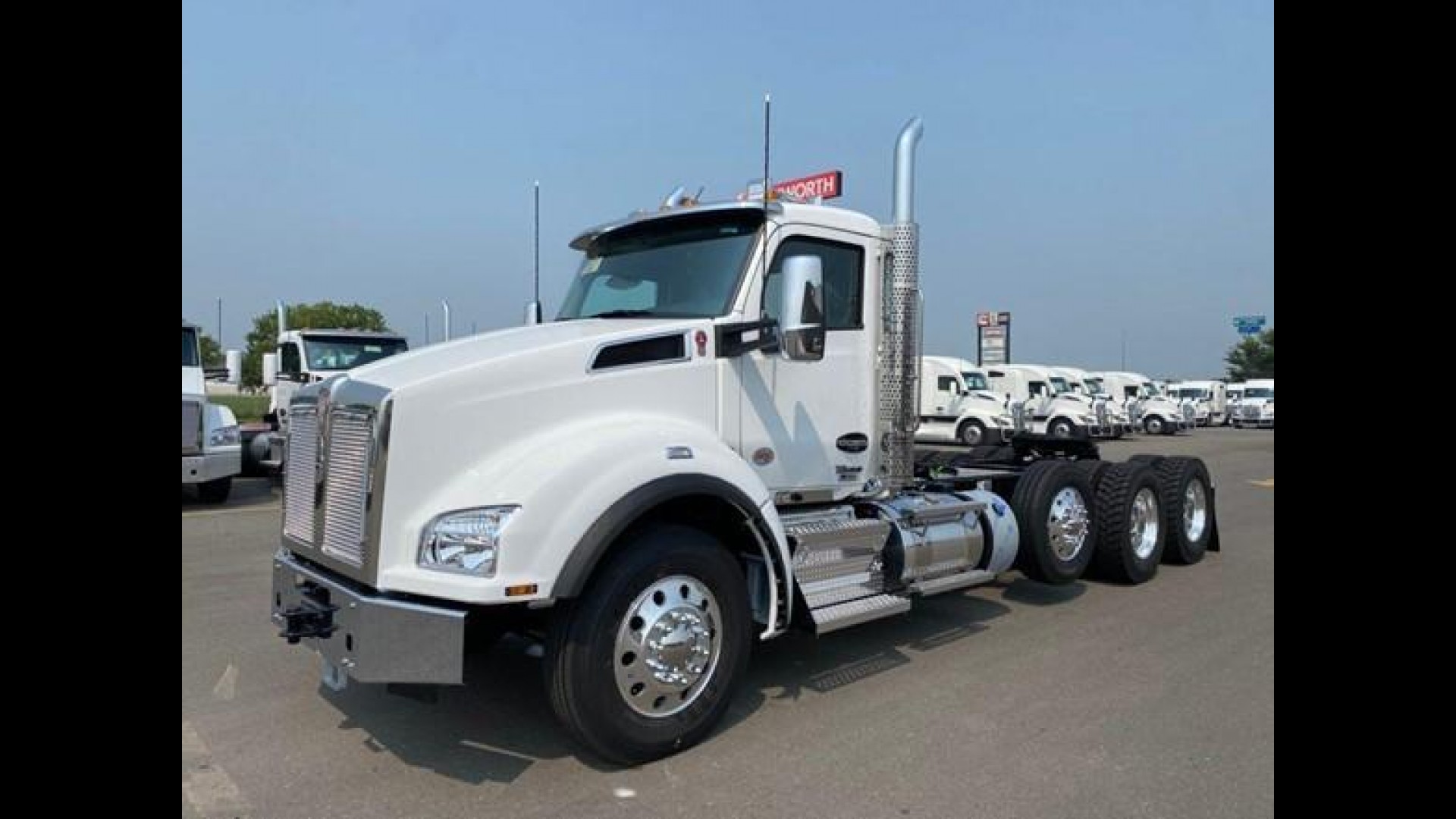 2026 Kenworth T880 in Fargo
