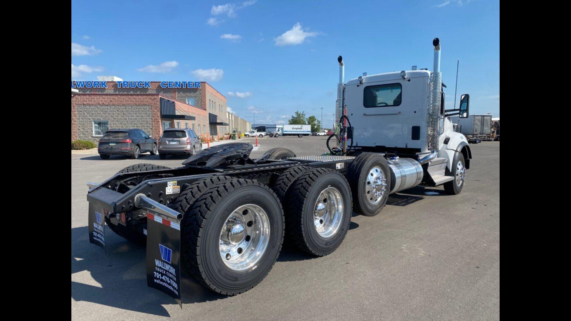 2026 Kenworth T880 - image 5