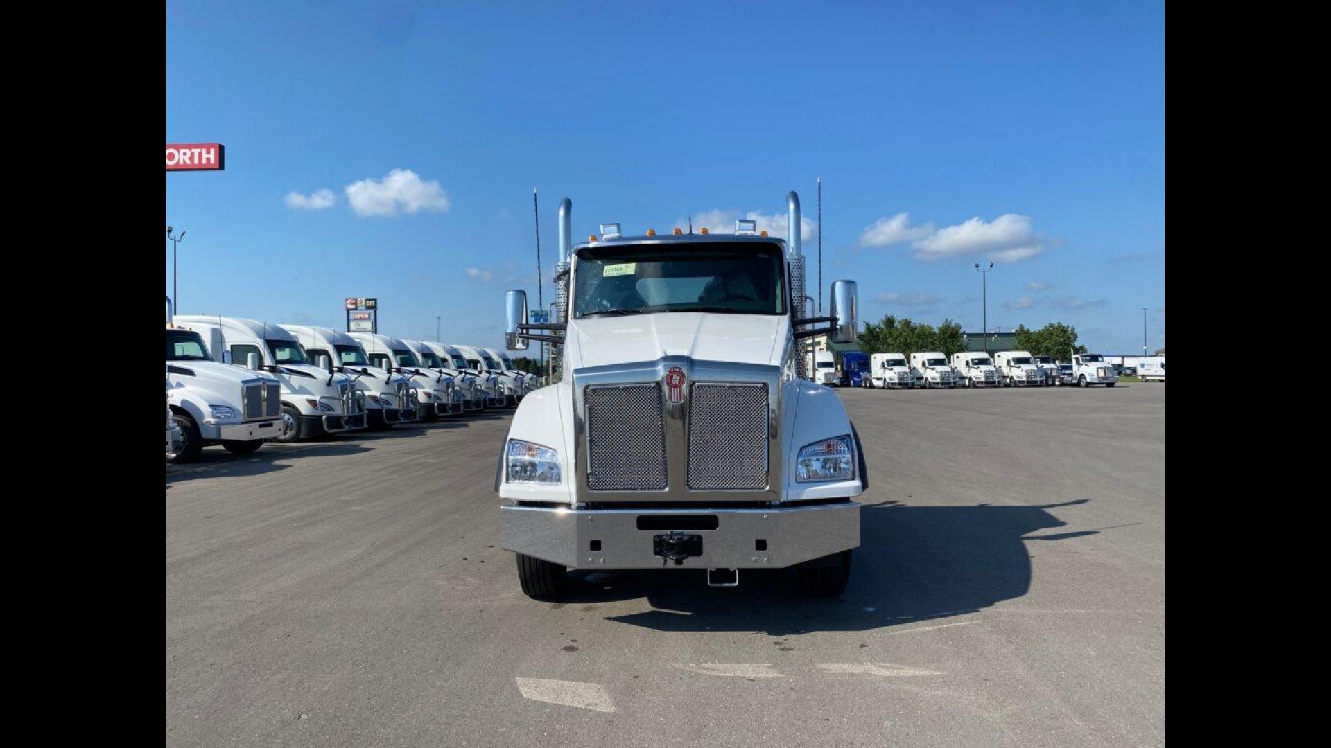 2026 Kenworth T880 - image 8