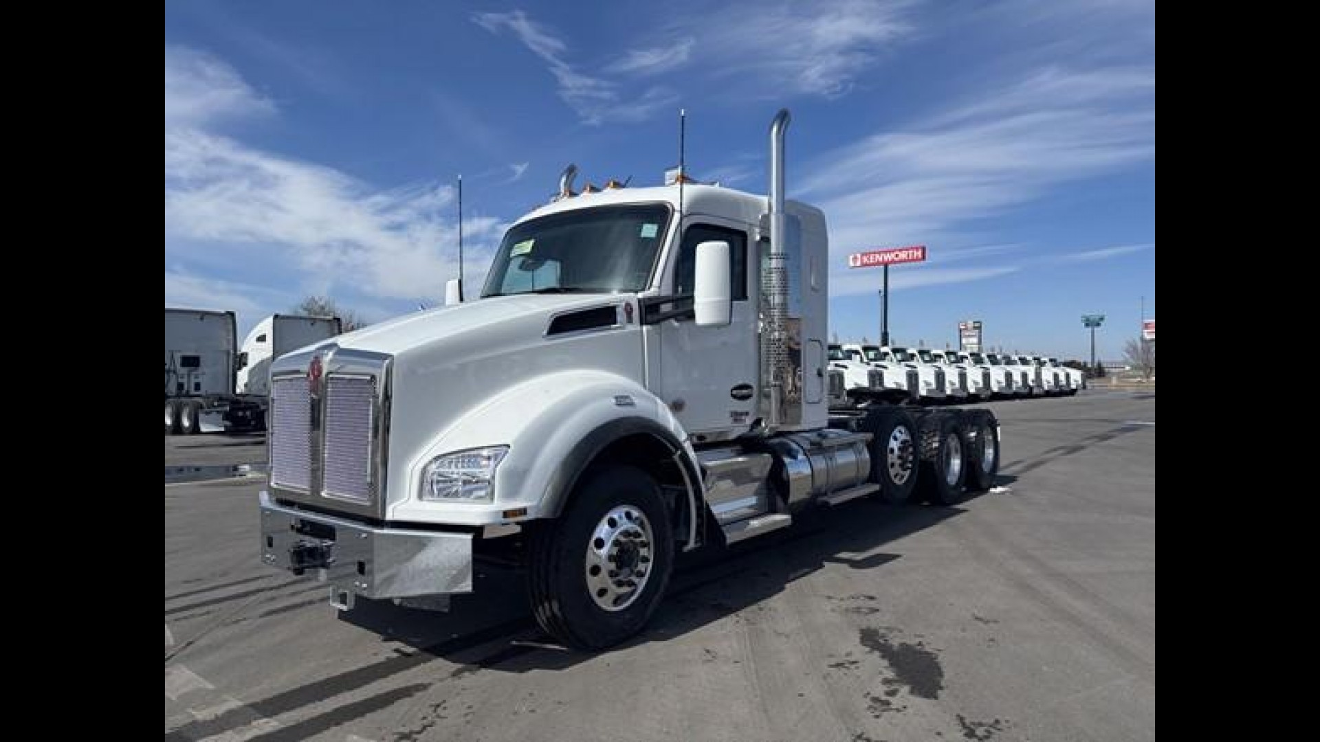 2026 Kenworth T880 - image 1