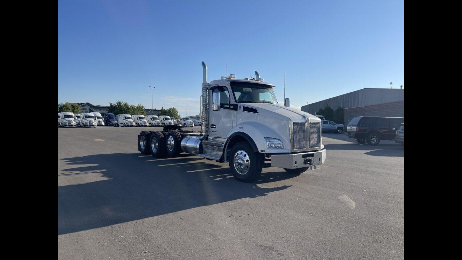 2026 Kenworth T880 - image 7