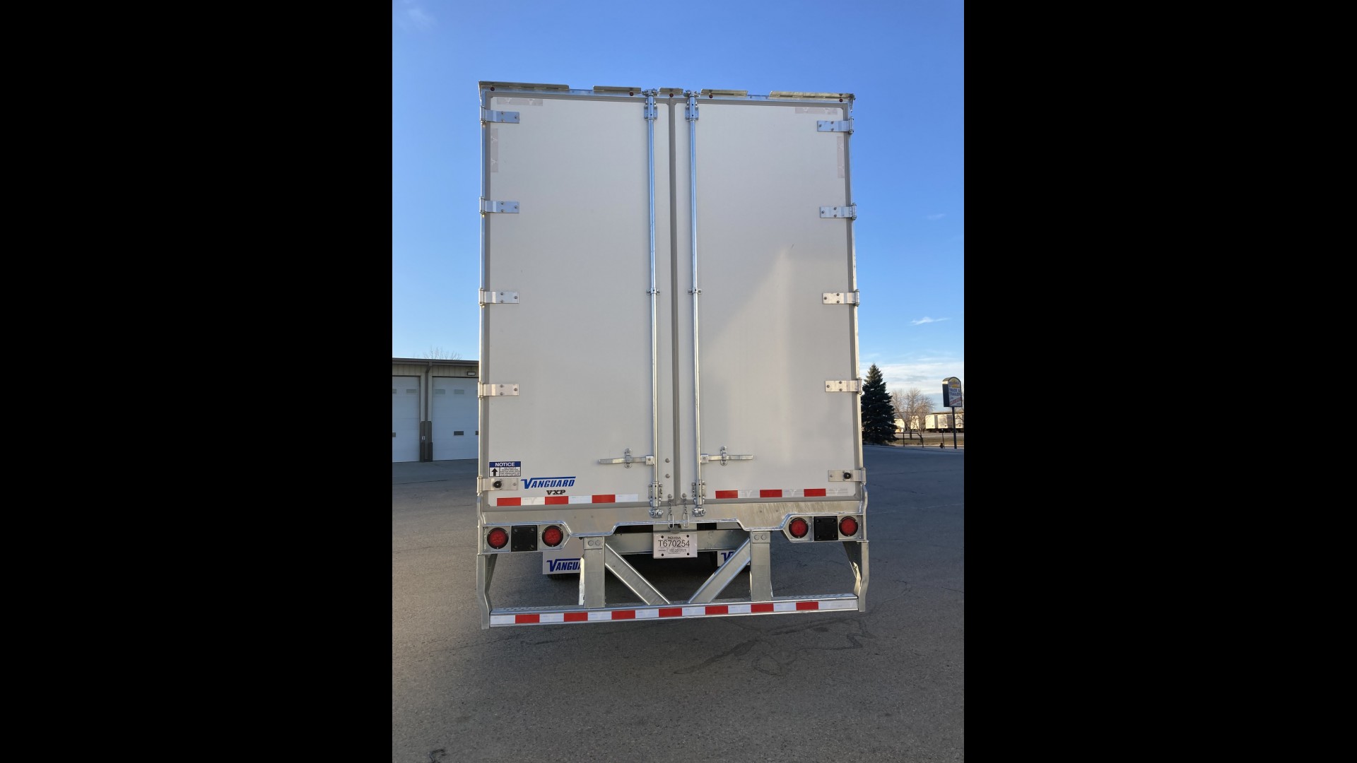 2027 Vanguard in Fargo, ND — photo 3